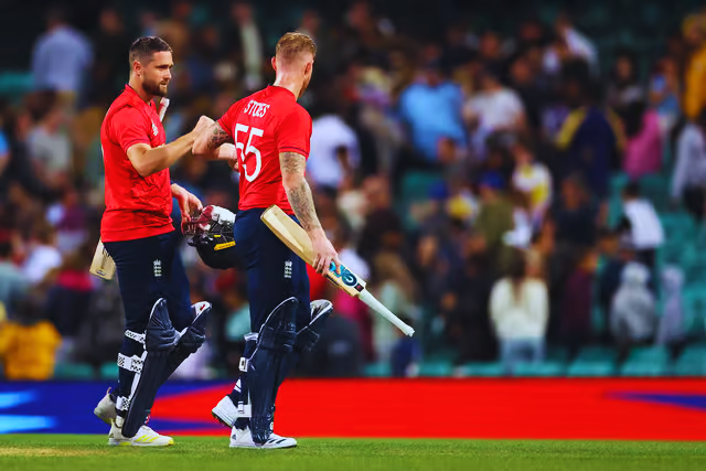 how long is the break in t20 cricket
